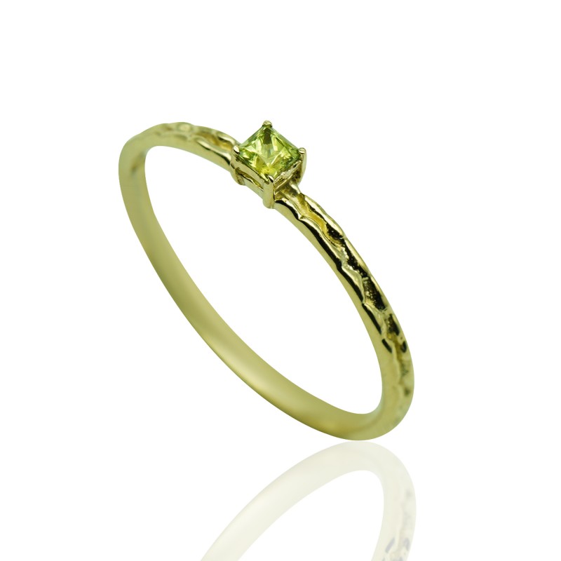 Gold Ring with Peridot Stone