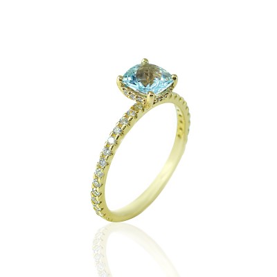 Gold Ring with Topaz Aqua stone